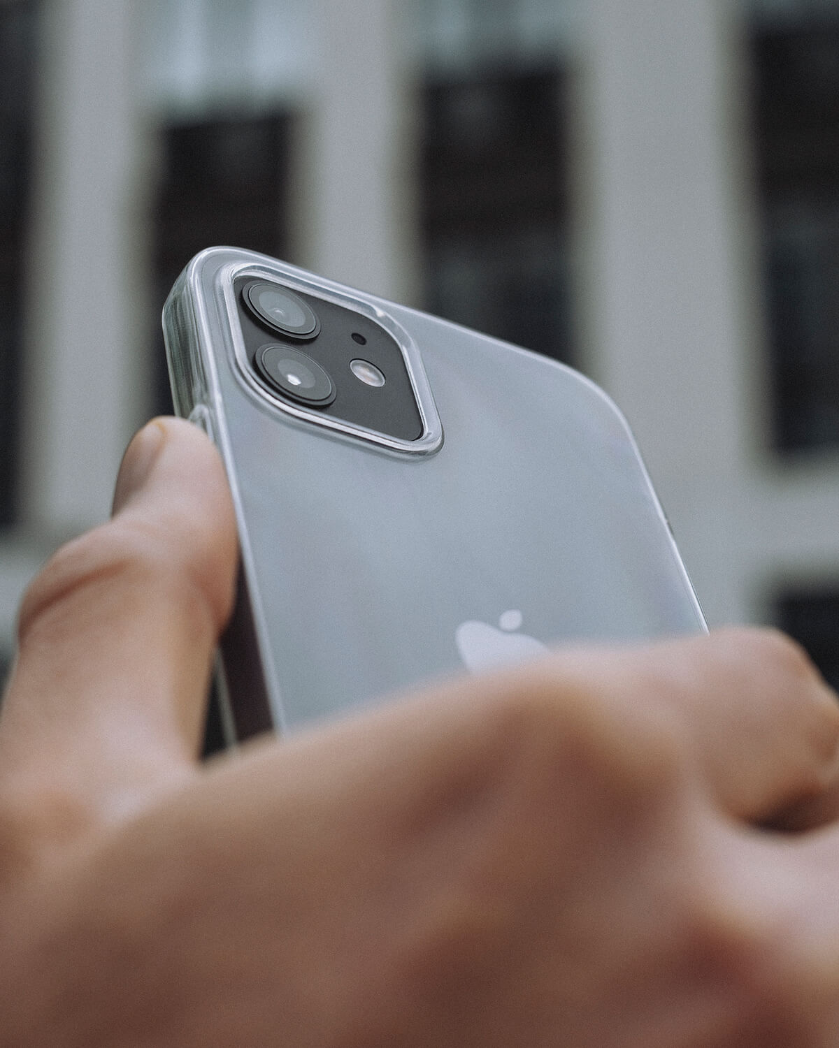 Dlaczego warto kupić iPhone? Poznaj jego zalety!